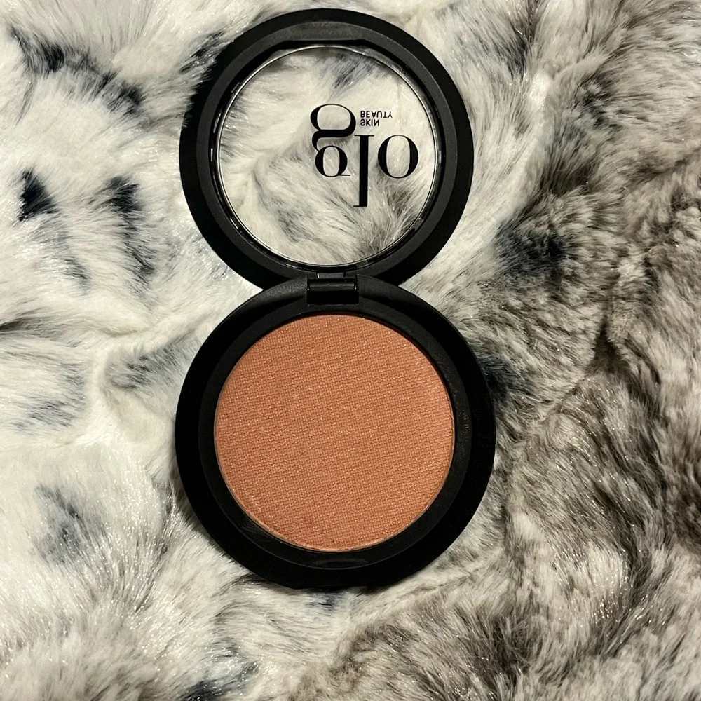 Glo Skin Beauty blush - Sandalwood Blush Radiant Glow. NWOT - Picture 3 of 7